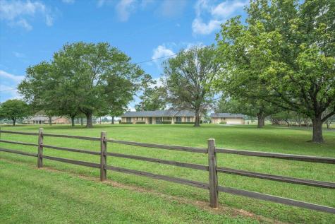 842 Vz County Road 2101 Canton TX 75103