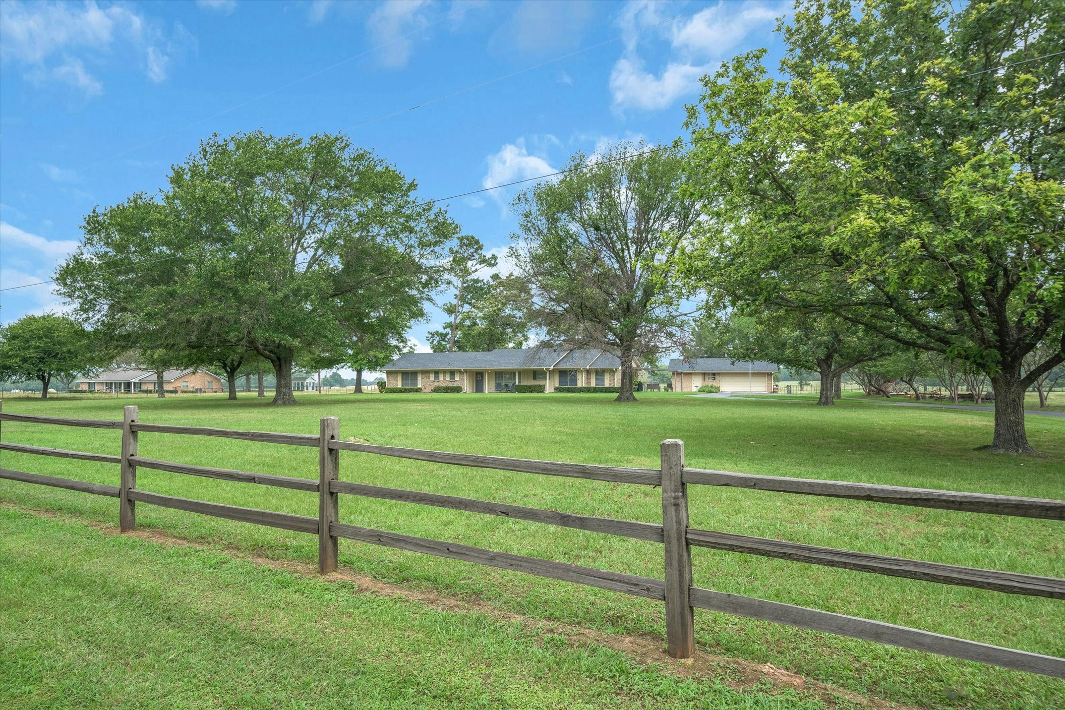 842 Vz County Road 2101 Canton TX 75103