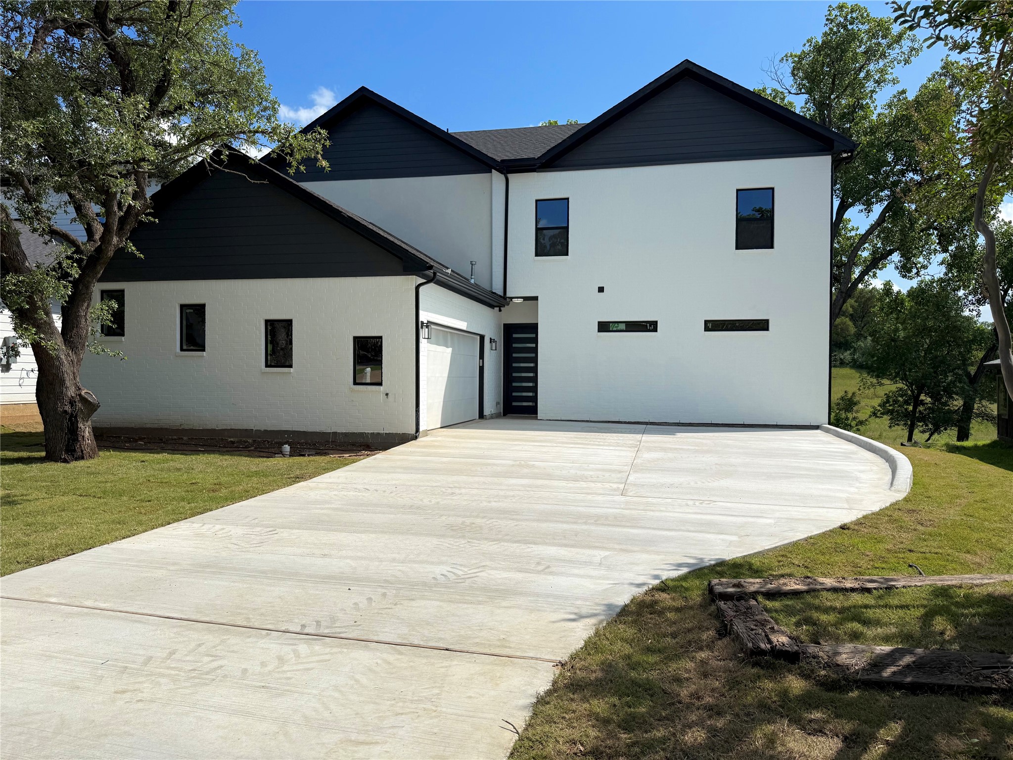 208 Silverleaf Drive Fort Worth TX 76112