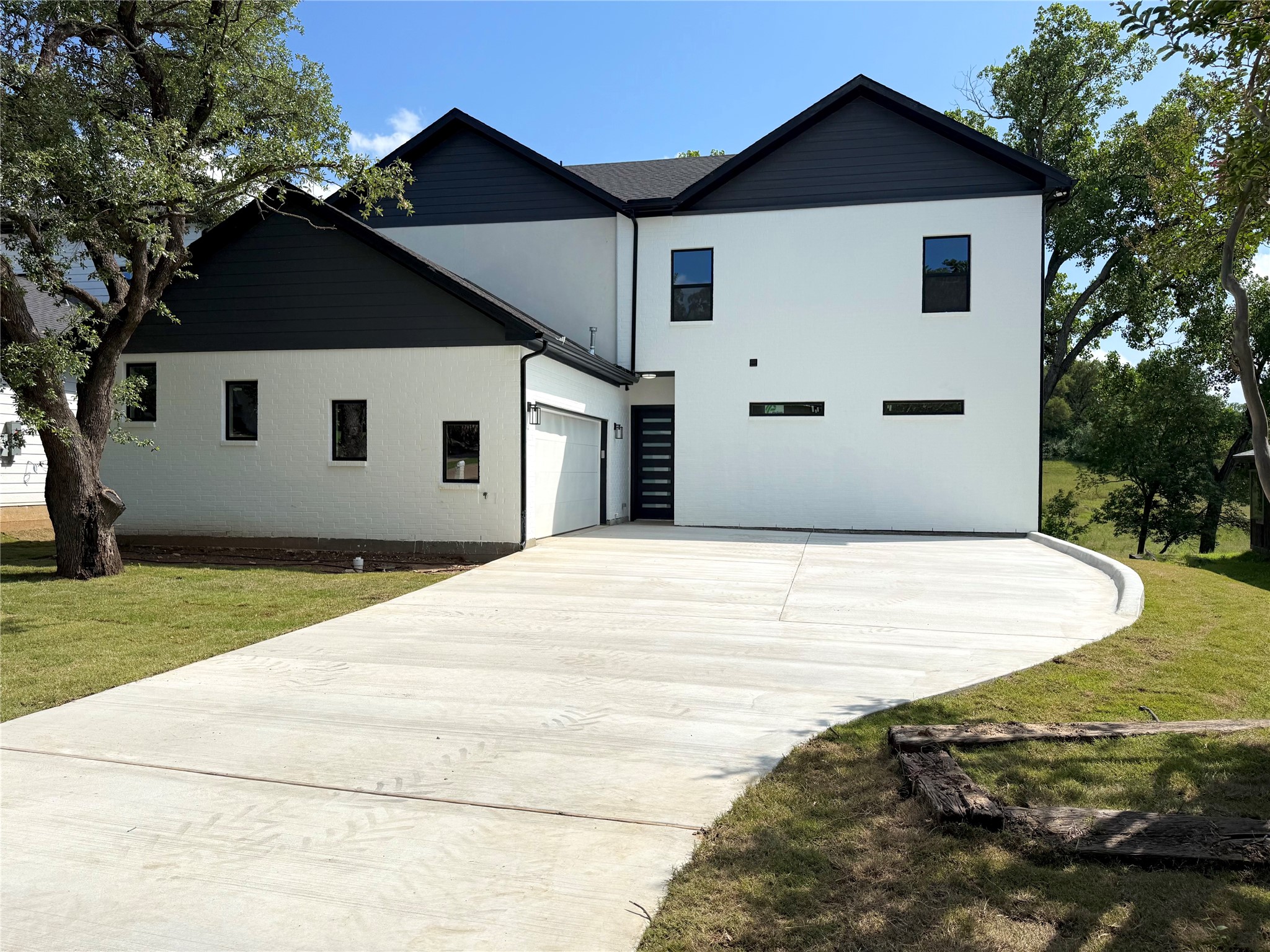 208 Silverleaf Drive Fort Worth TX 76112