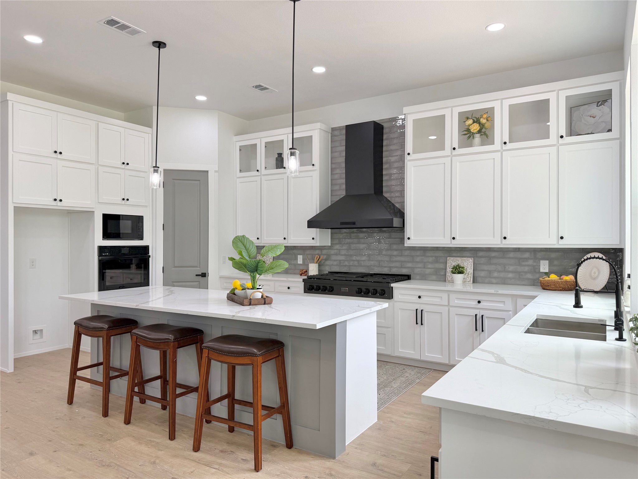 208 Silverleaf Drive Fort Worth TX 76112