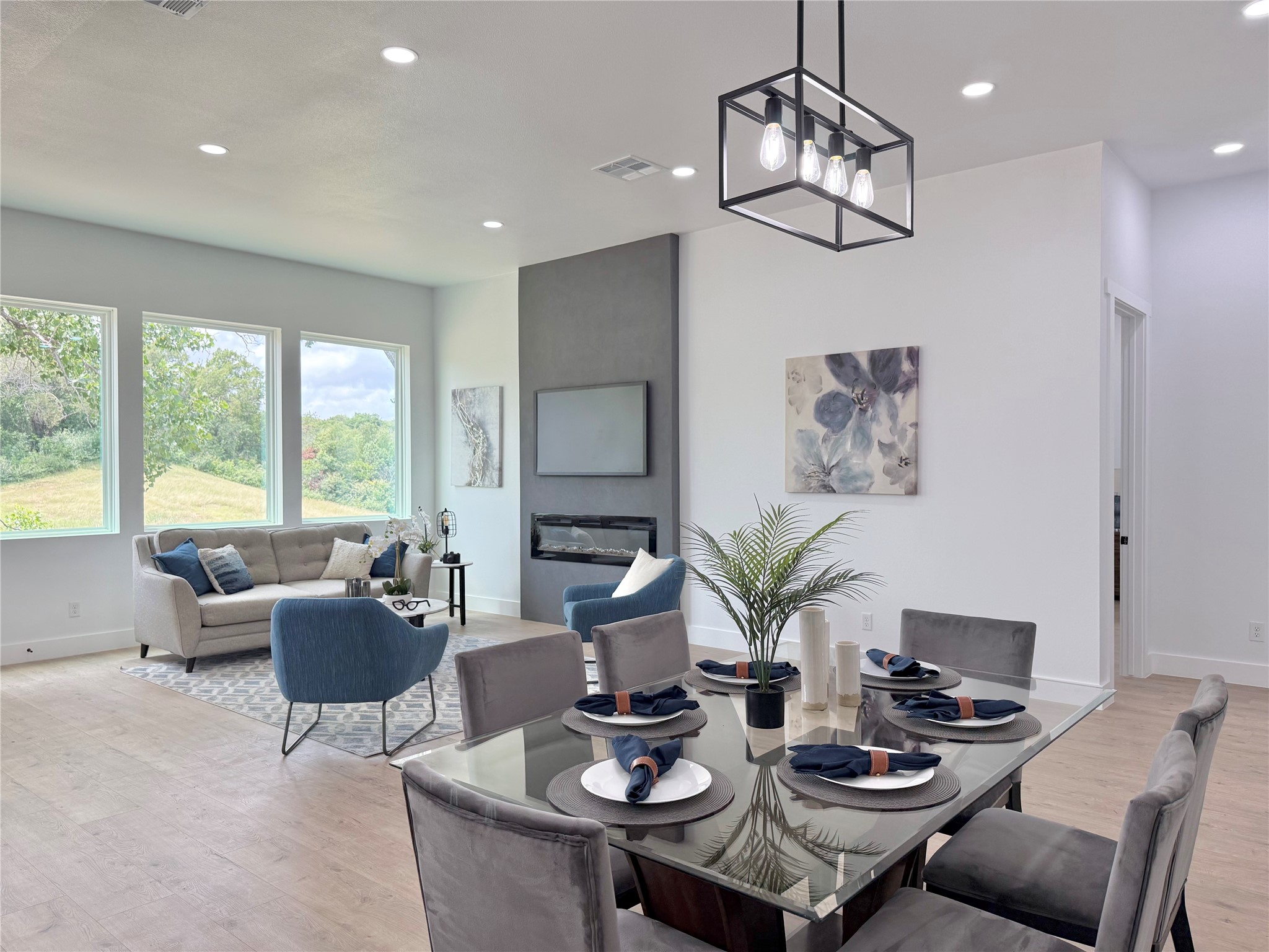 208 Silverleaf Drive Fort Worth TX 76112