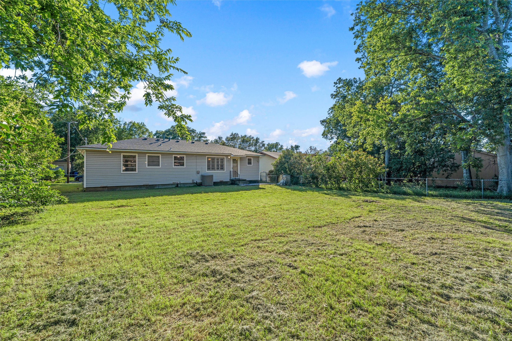 1207 N 65th Street Waco TX 76710