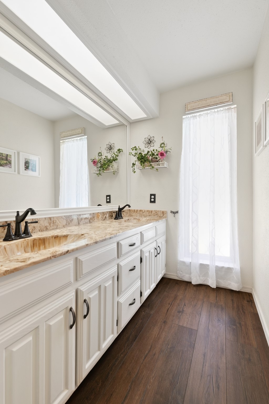 417 Stroud Lane Garland TX 75043
