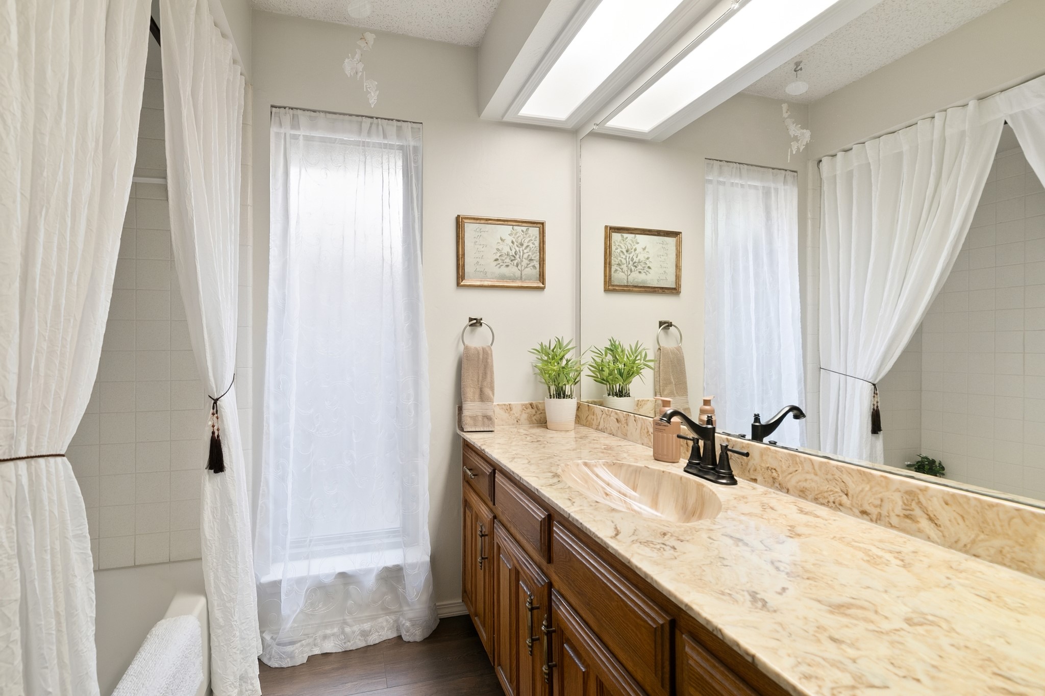 417 Stroud Lane Garland TX 75043