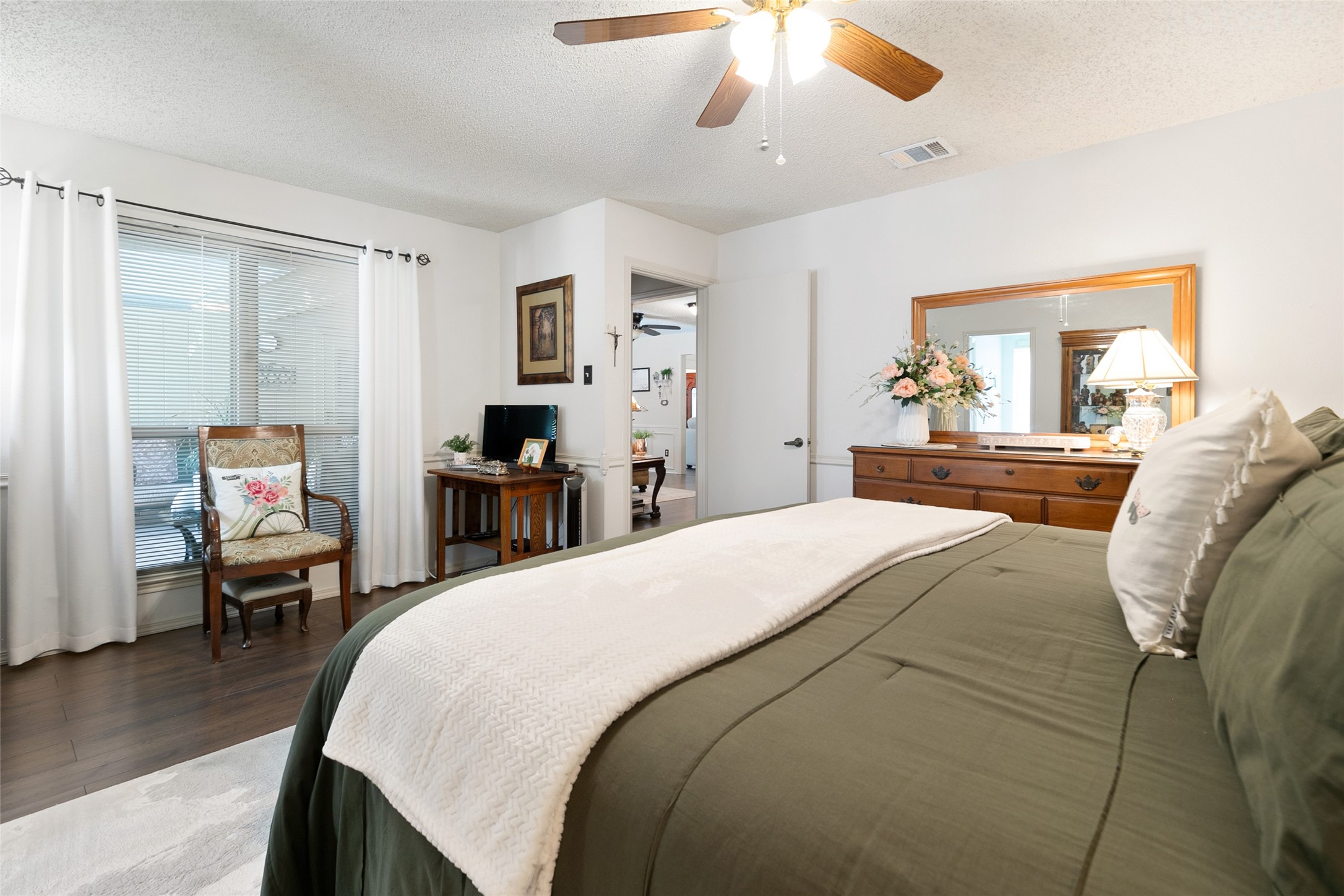 417 Stroud Lane Garland TX 75043