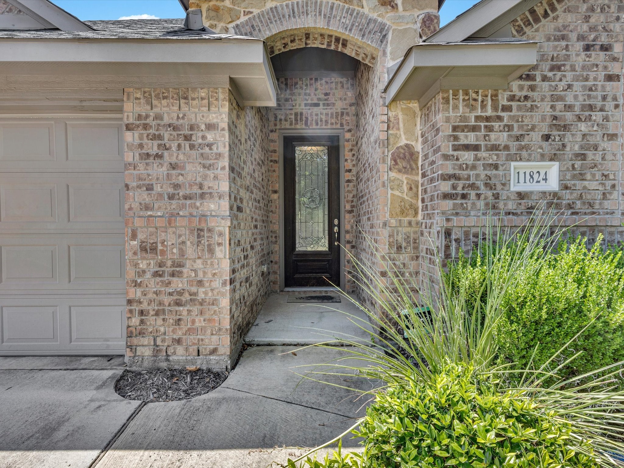 11824 Bexley Drive Burleson TX 76028