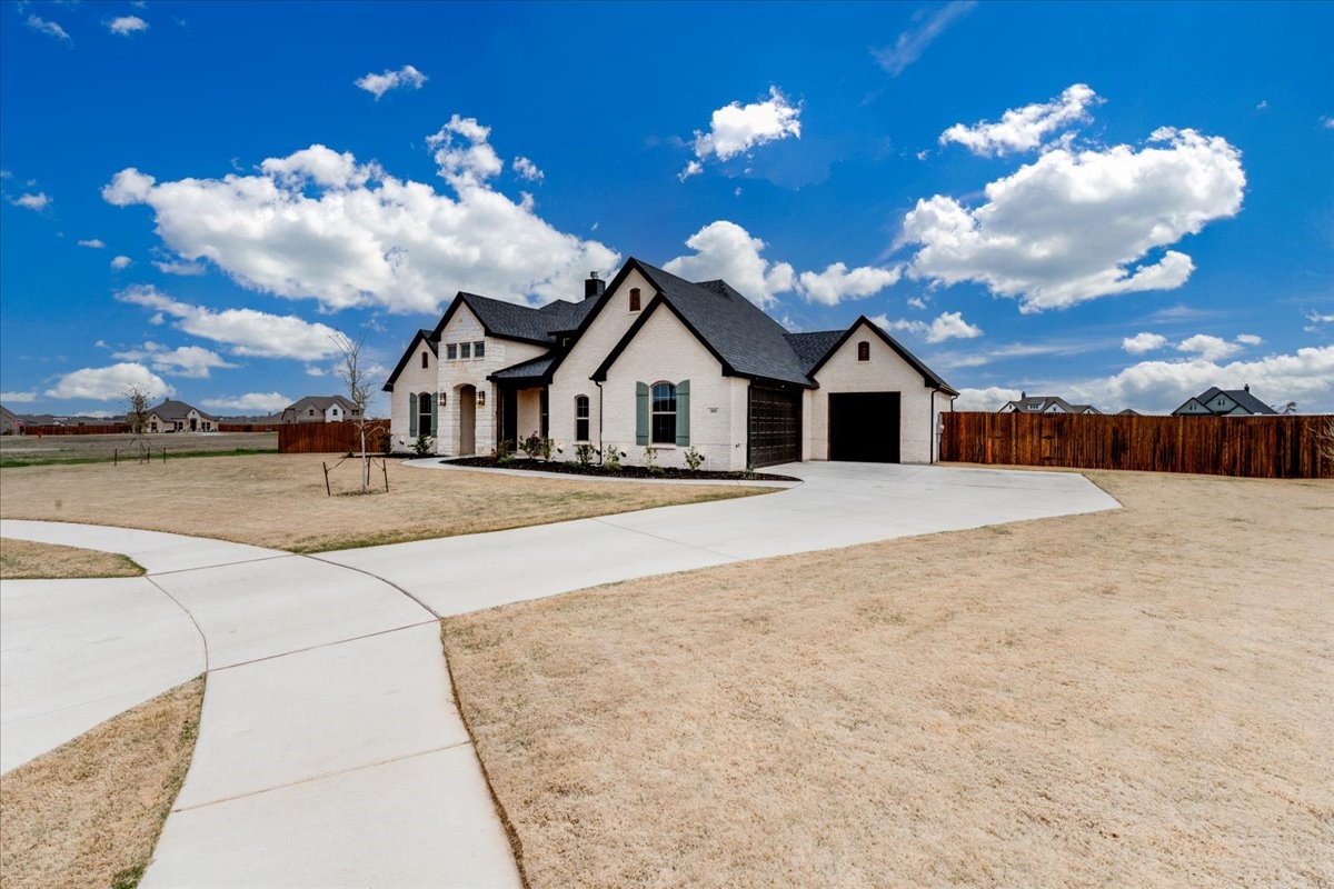 101 Grey Wolf Court Godley TX 76044