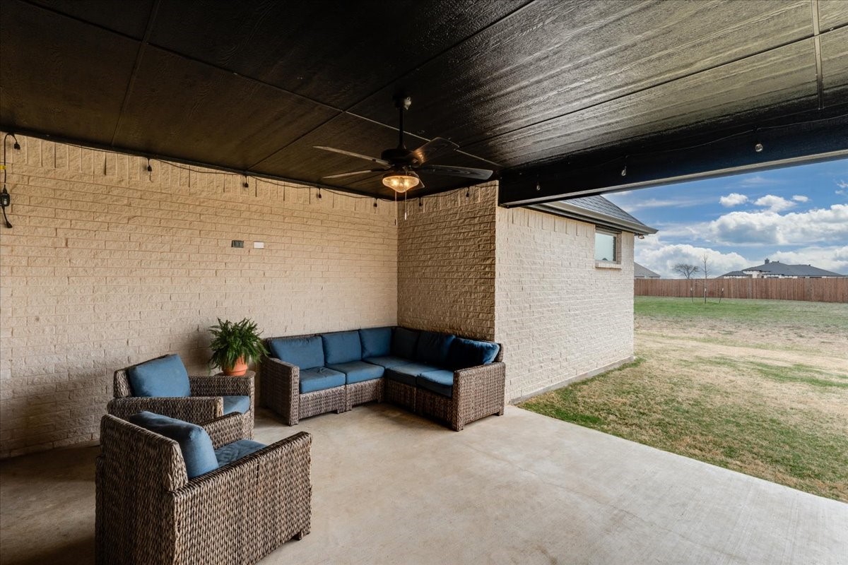 101 Grey Wolf Court Godley TX 76044
