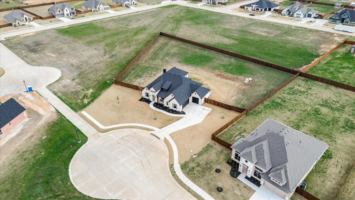 101 Grey Wolf Court Godley TX 76044