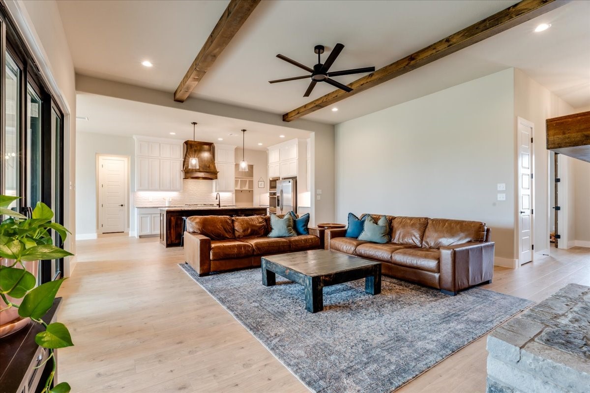 101 Grey Wolf Court Godley TX 76044