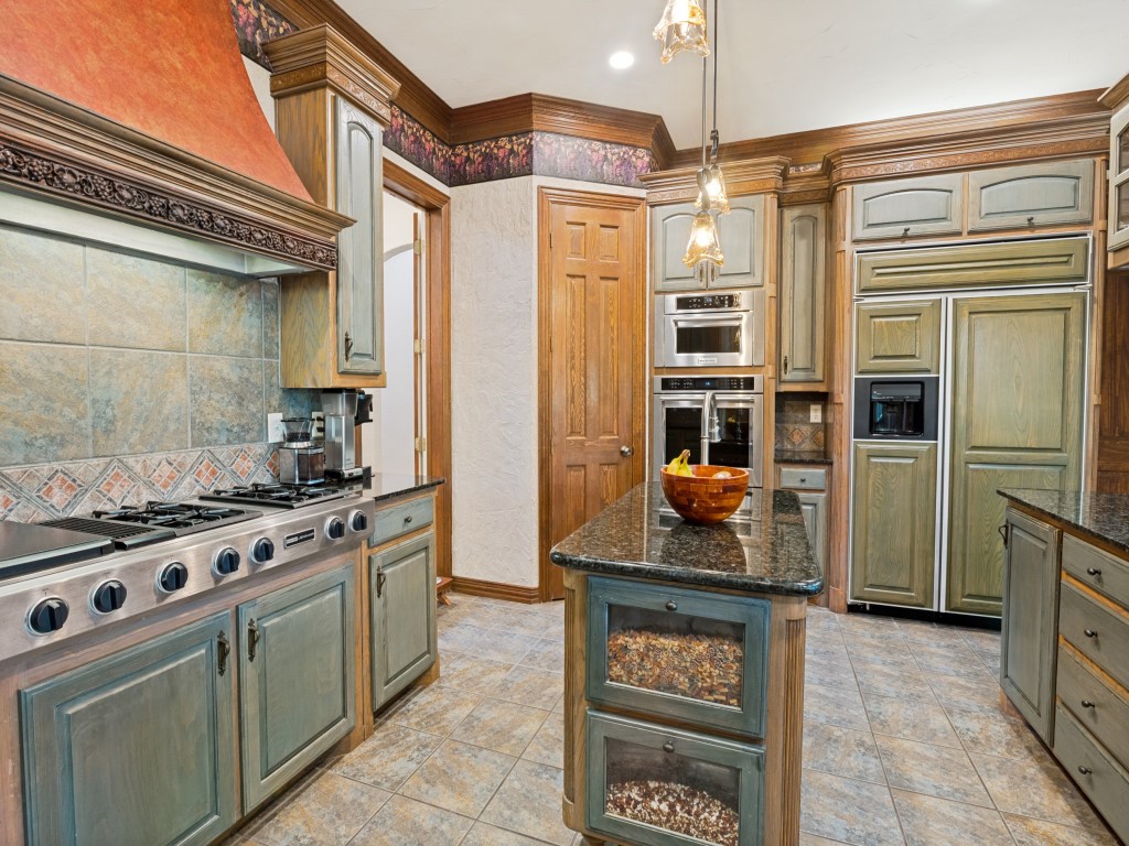 2804 High Point Court Grapevine TX 76051