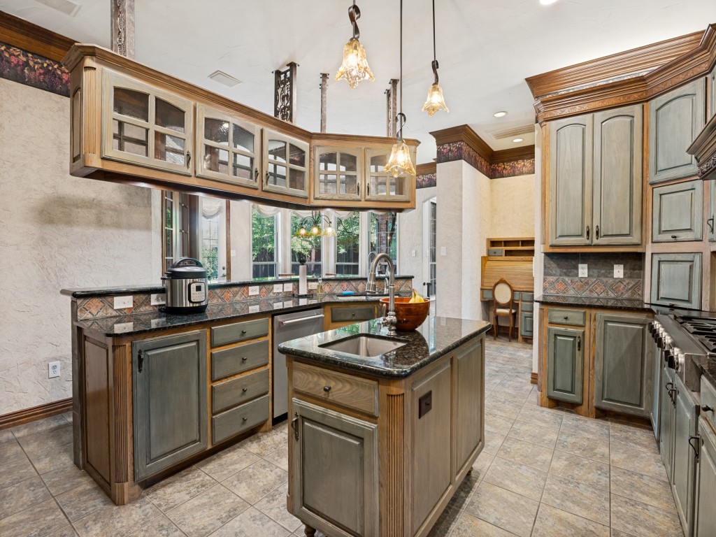 2804 High Point Court Grapevine TX 76051