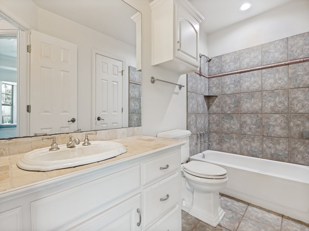 2804 High Point Court Grapevine TX 76051