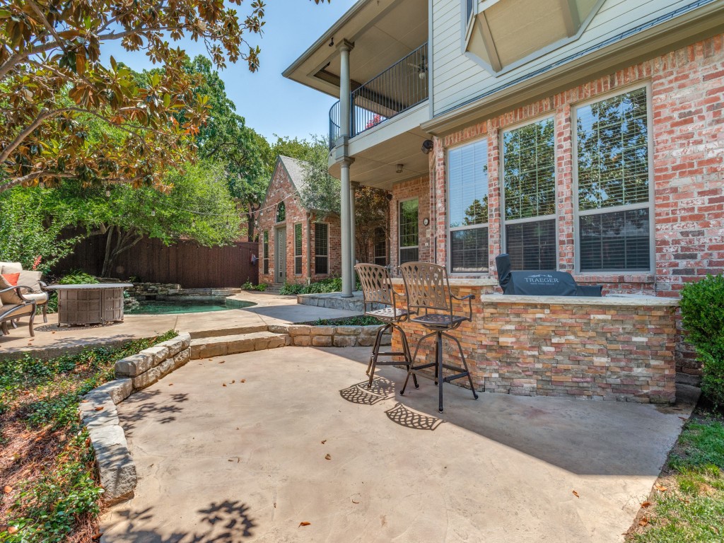 2804 High Point Court Grapevine TX 76051