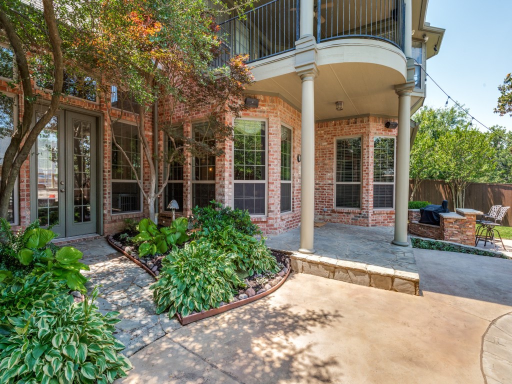 2804 High Point Court Grapevine TX 76051