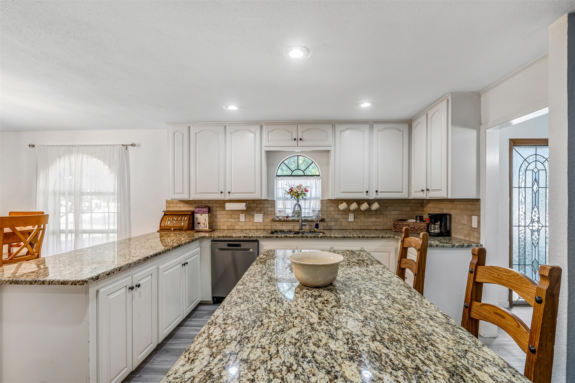 6800 Welch Avenue Fort Worth TX 76133