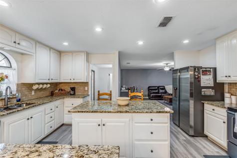 6800 Welch Avenue Fort Worth TX 76133