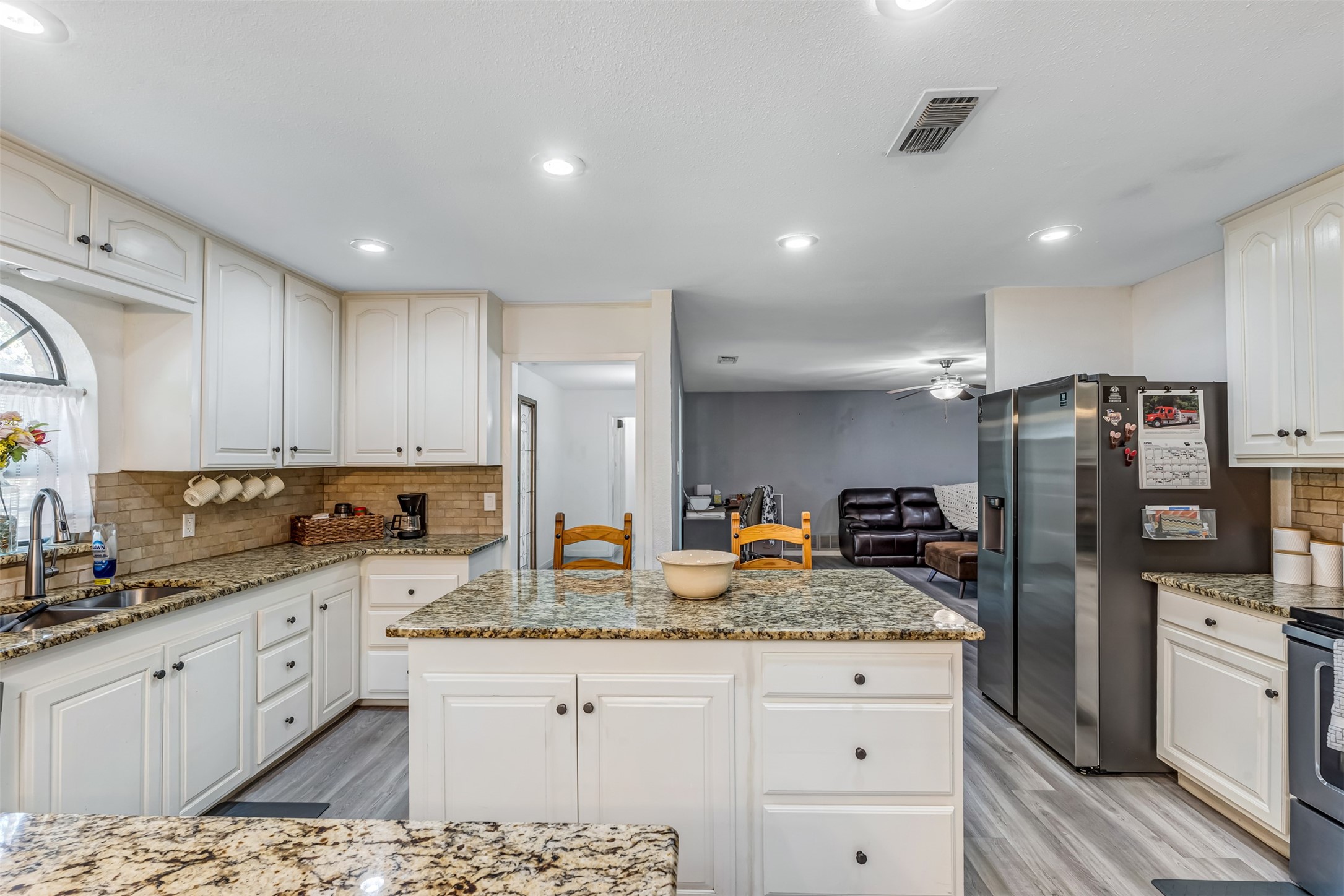 6800 Welch Avenue Fort Worth TX 76133