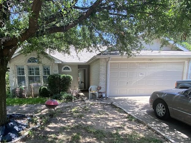1009 E Richmond Avenue Fort Worth TX 76104