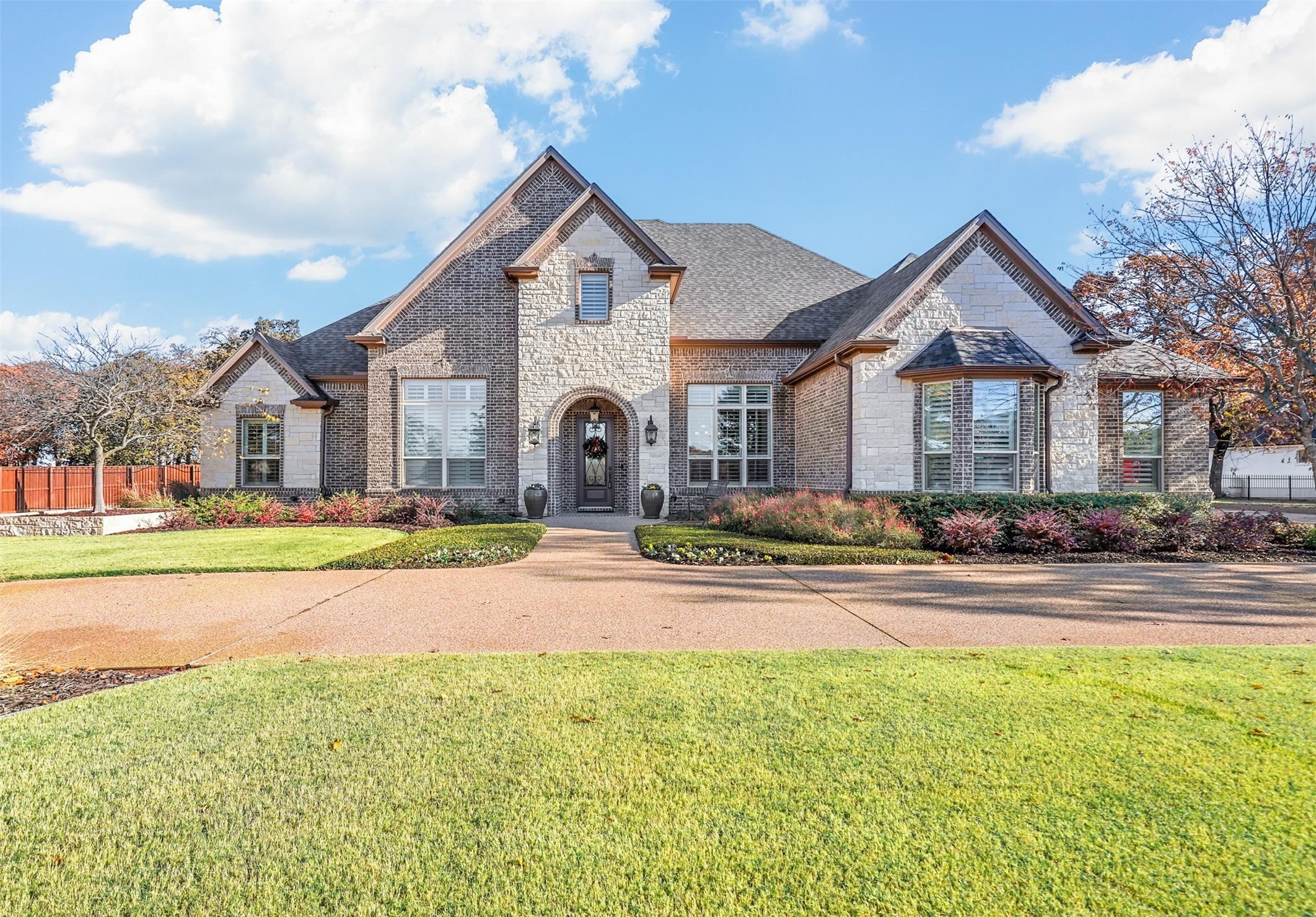 8116 Oakmont Drive Burleson TX 76028