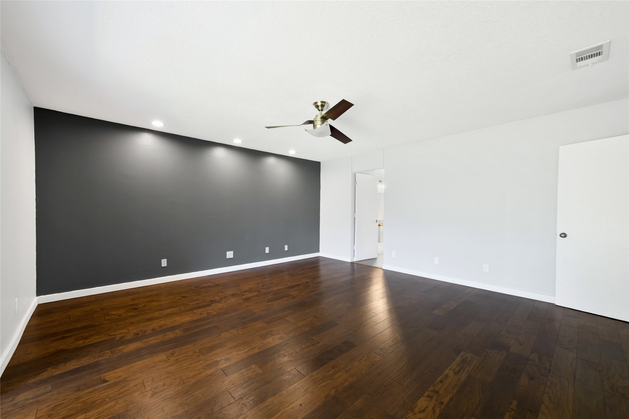 310 E Northgate Drive Irving TX 75062