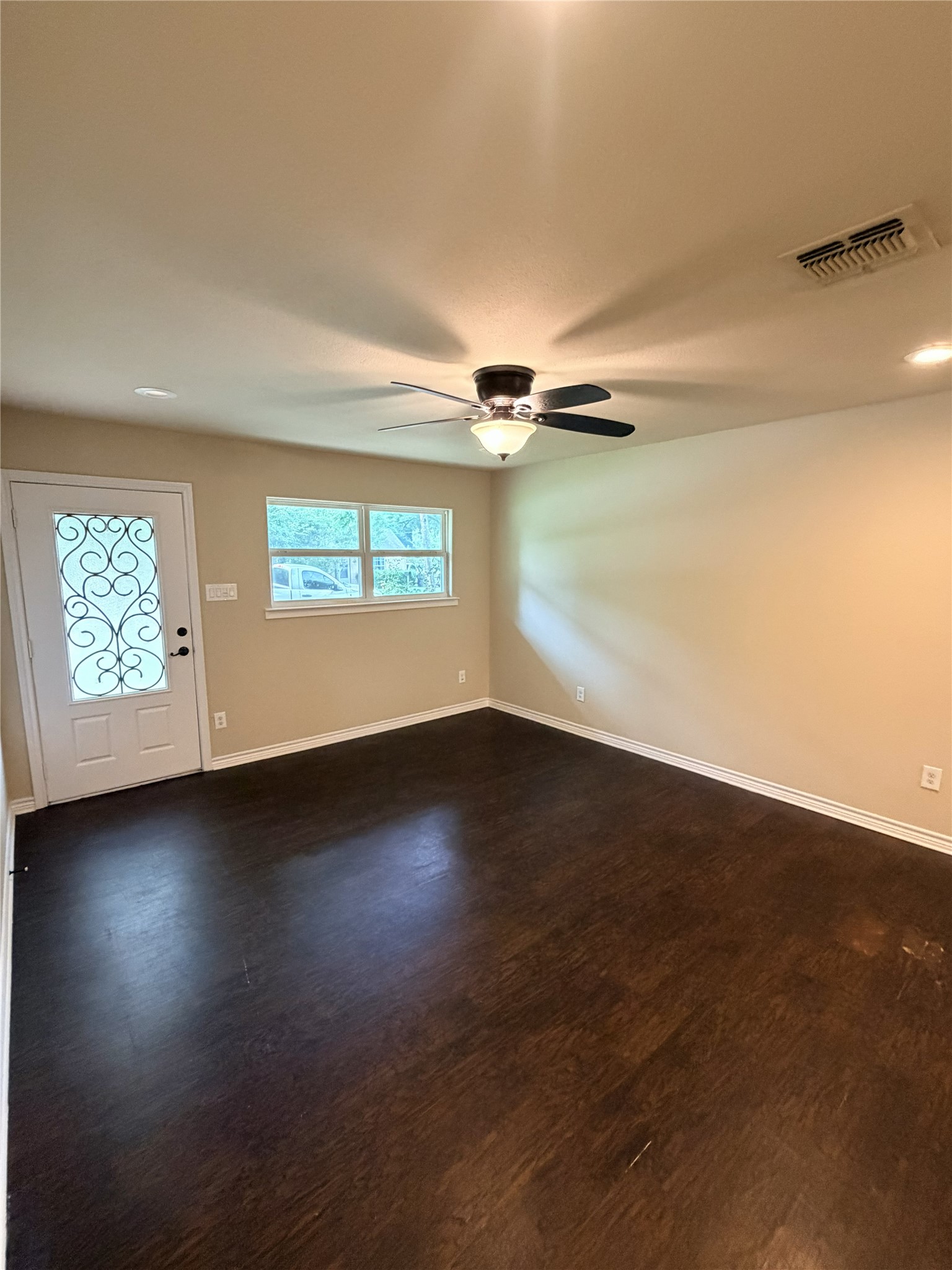 542 W Wilson Street Cleburne TX 76033