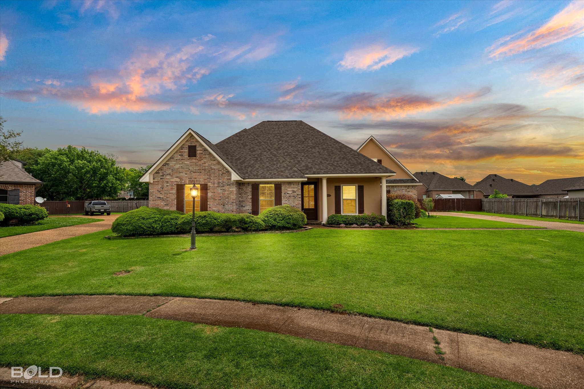 305 Tottenham Court Bossier City LA 71111