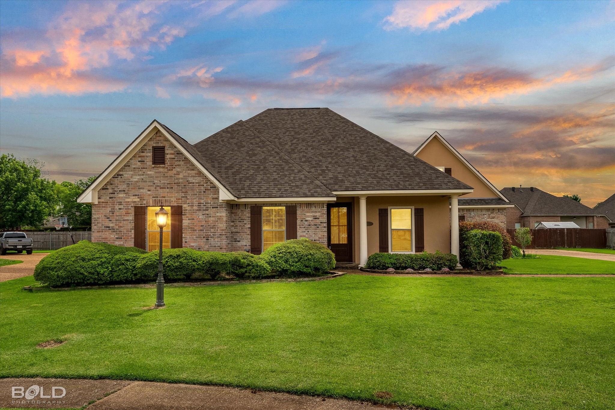 305 Tottenham Court Bossier City LA 71111