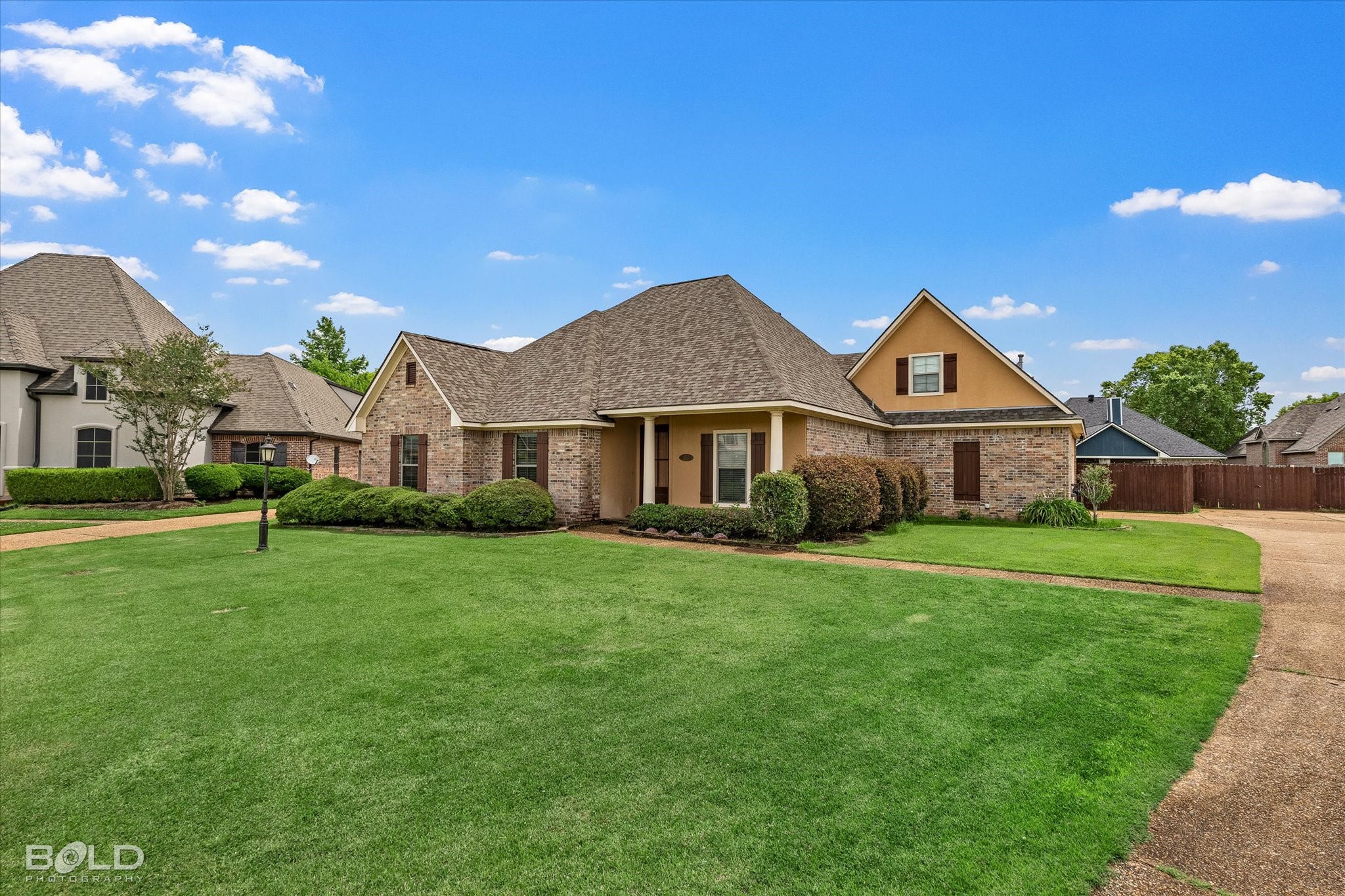 305 Tottenham Court Bossier City LA 71111