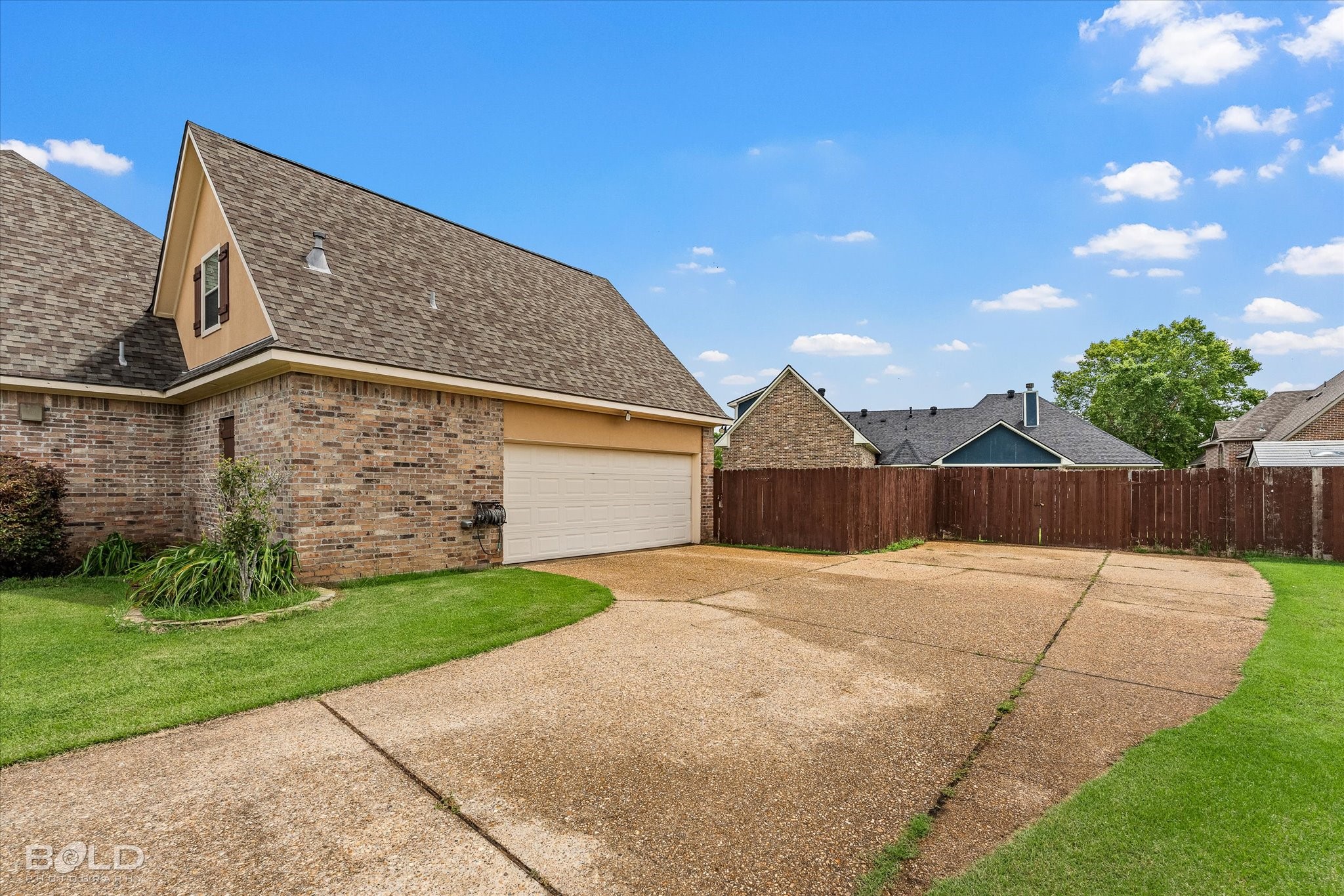 305 Tottenham Court Bossier City LA 71111