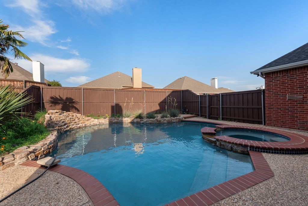 7100 Ledgestone Court Frisco TX 75034