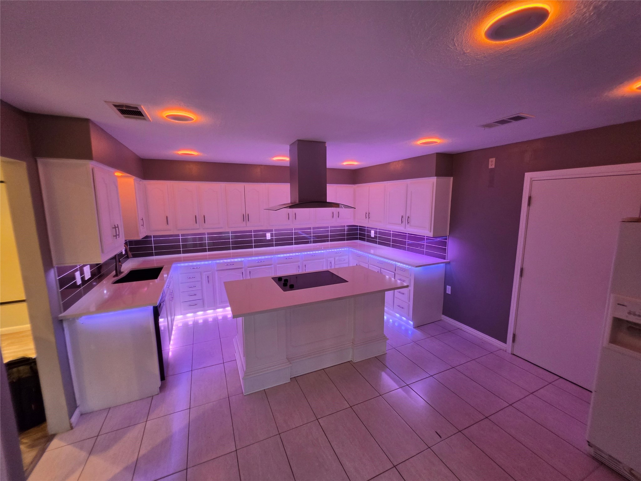 3038 Modella Avenue Dallas TX 75229