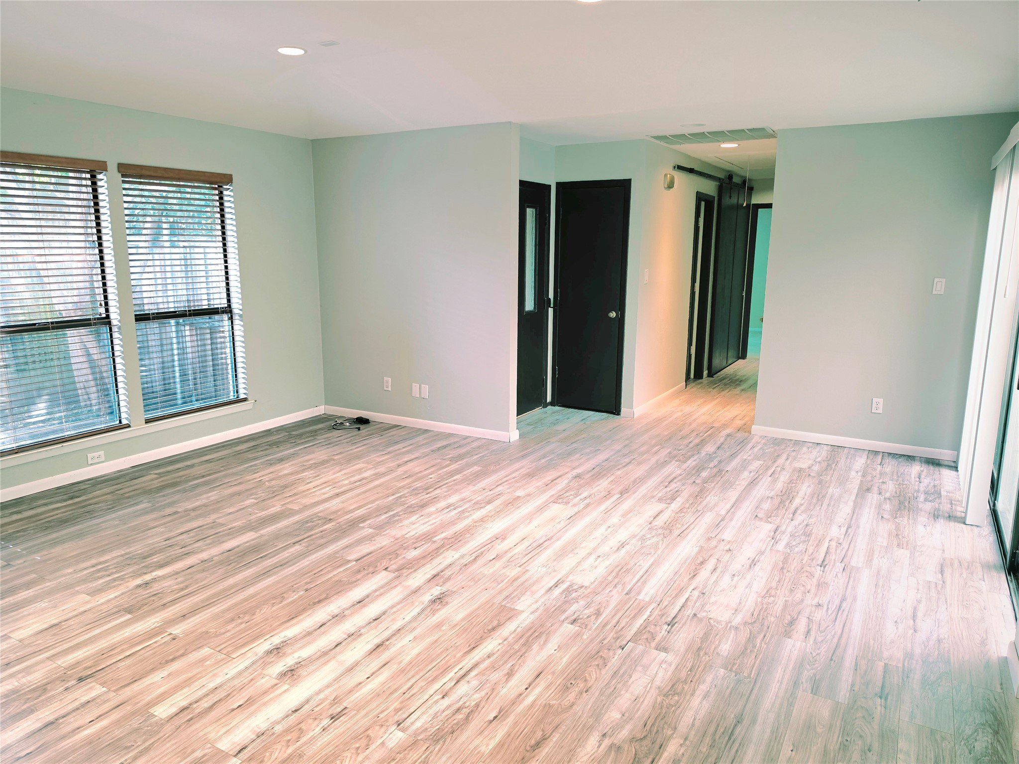 3038 Modella Avenue Dallas TX 75229