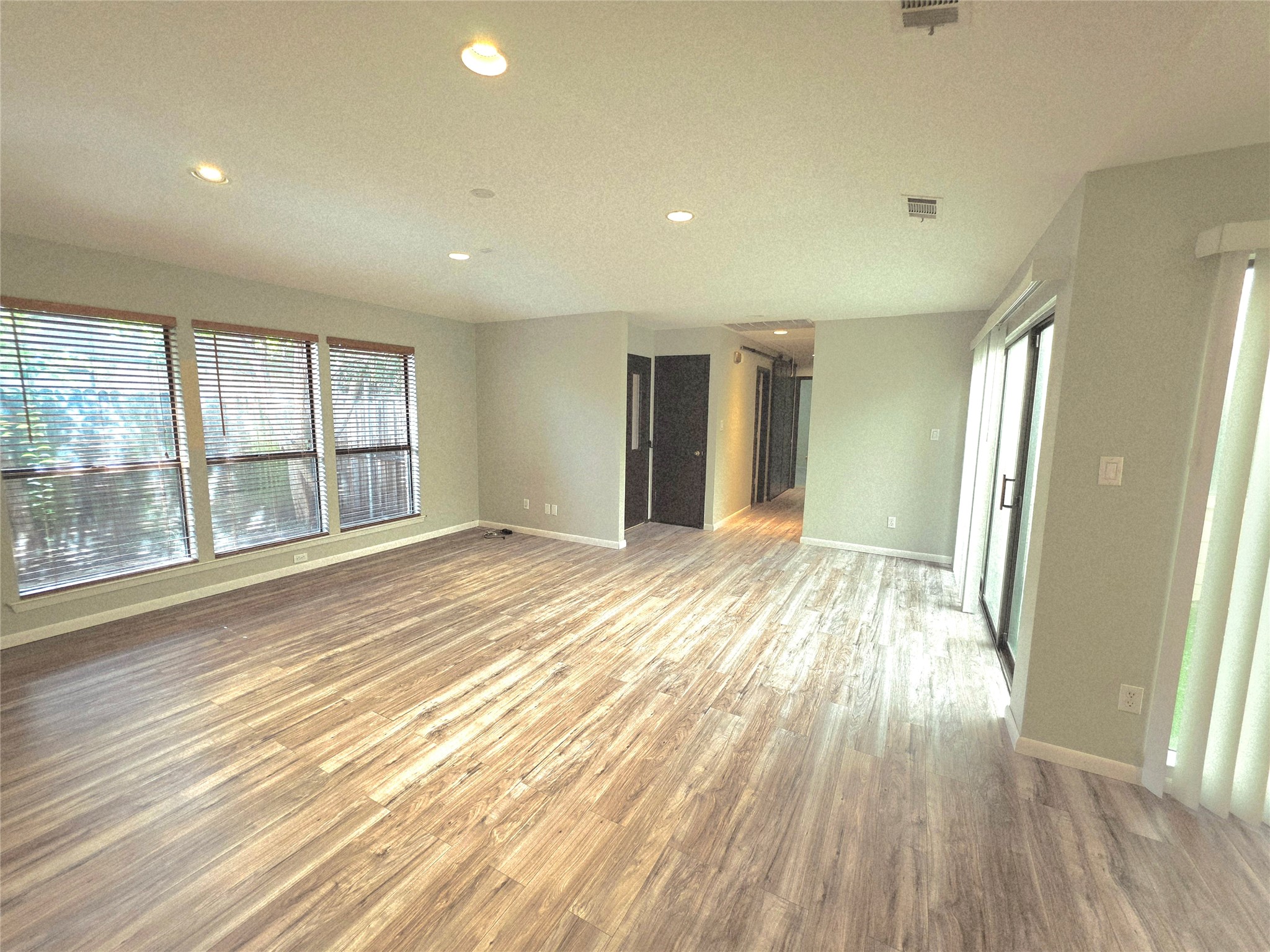 3038 Modella Avenue Dallas TX 75229