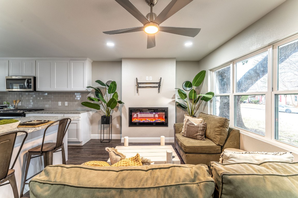 506 Worthway Drive Grand Prairie TX 75051