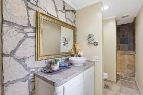 309 N Travis Street Granbury TX 76048