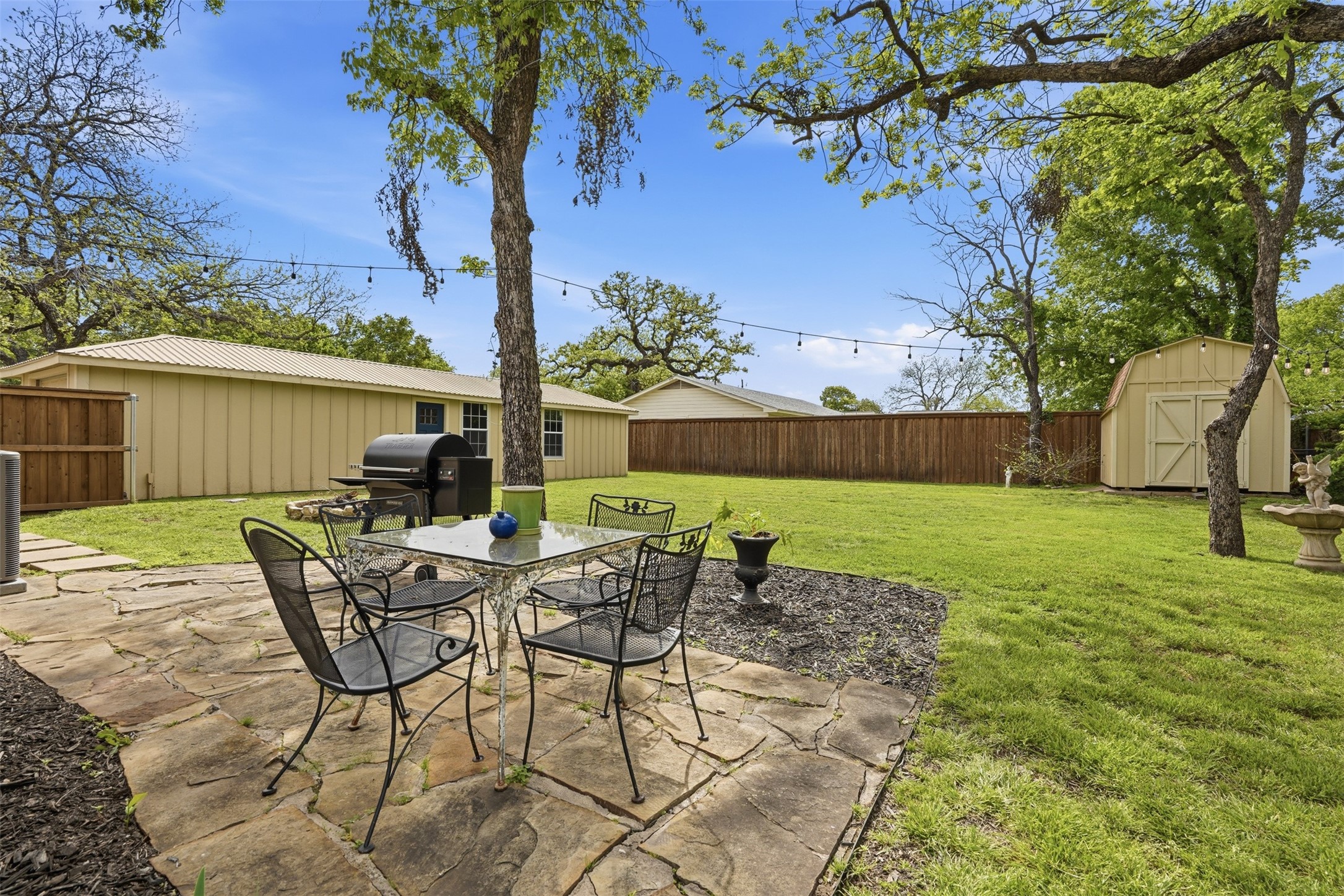 309 N Travis Street Granbury TX 76048