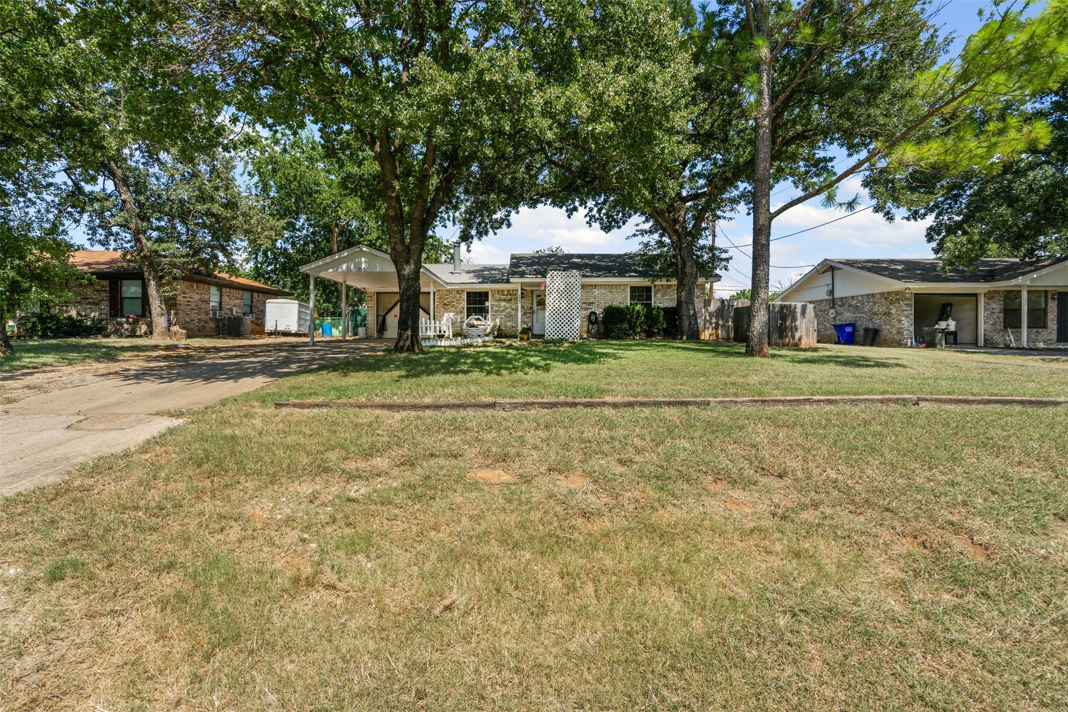 153 Rhoades Street Azle TX 76020