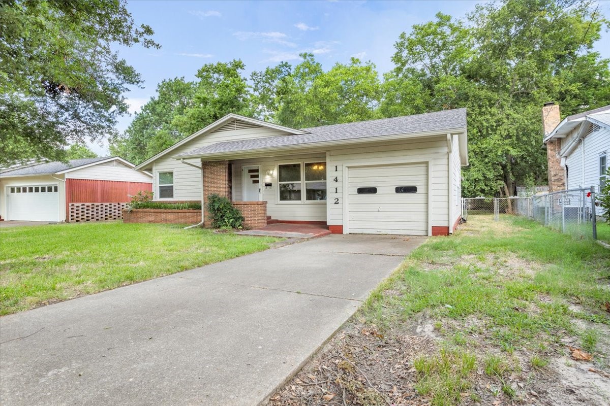1412 N Wharton Street Sherman TX 75092