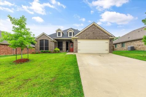 711 Brandt Street Grandview TX 76050