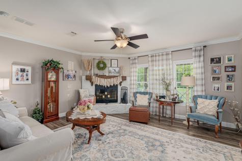1714 County Road 5035 Leonard TX 75452