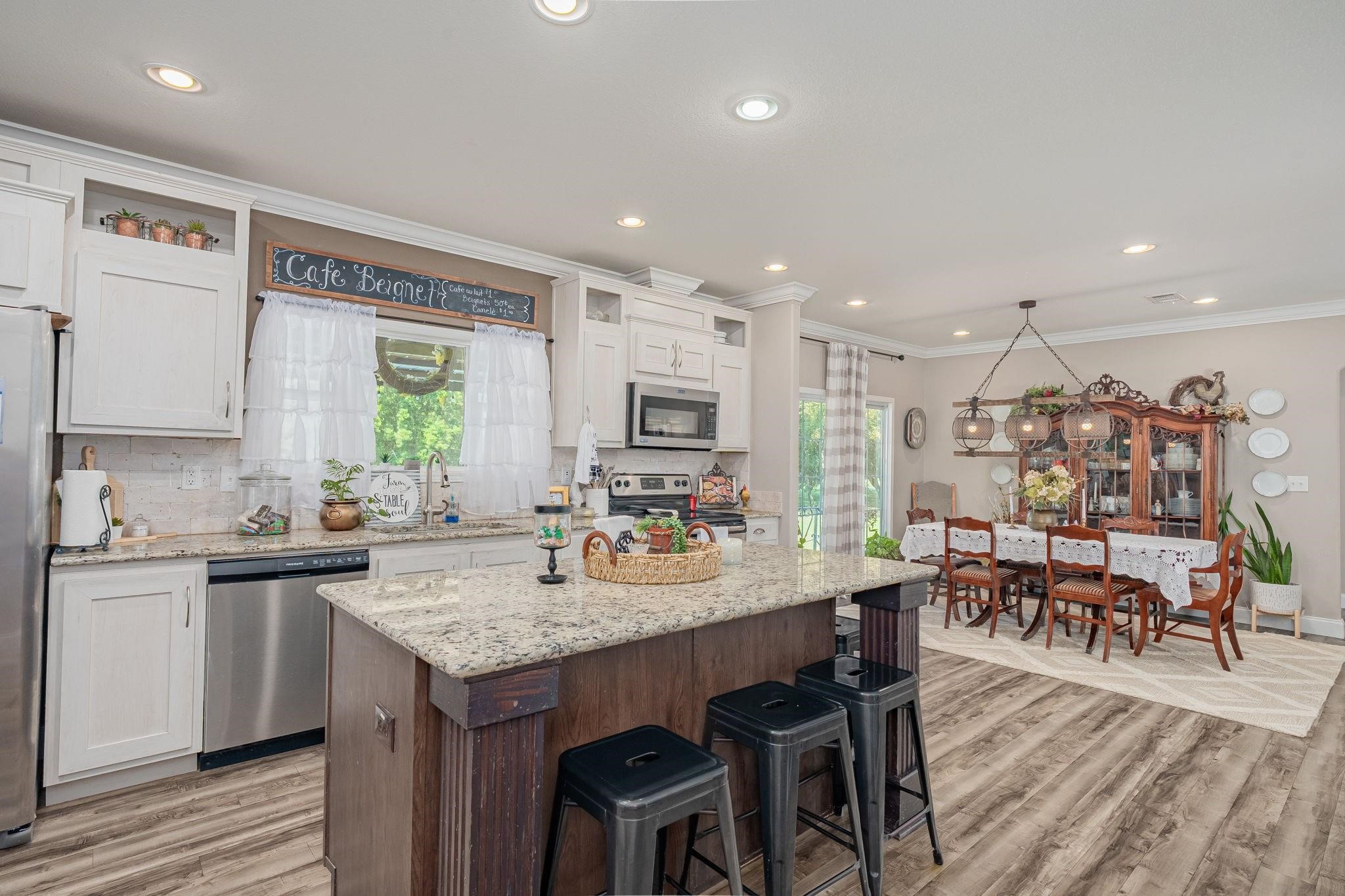 1714 County Road 5035 Leonard TX 75452