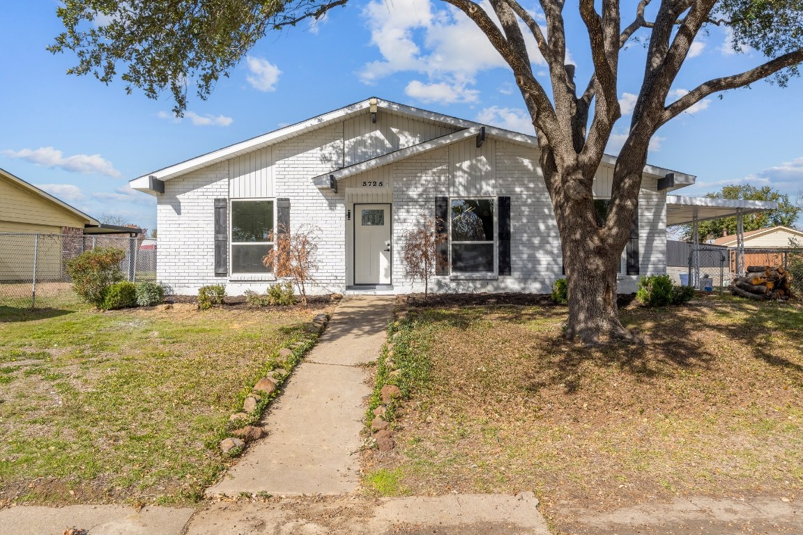 3725 Red Oak Drive Garland TX 75043