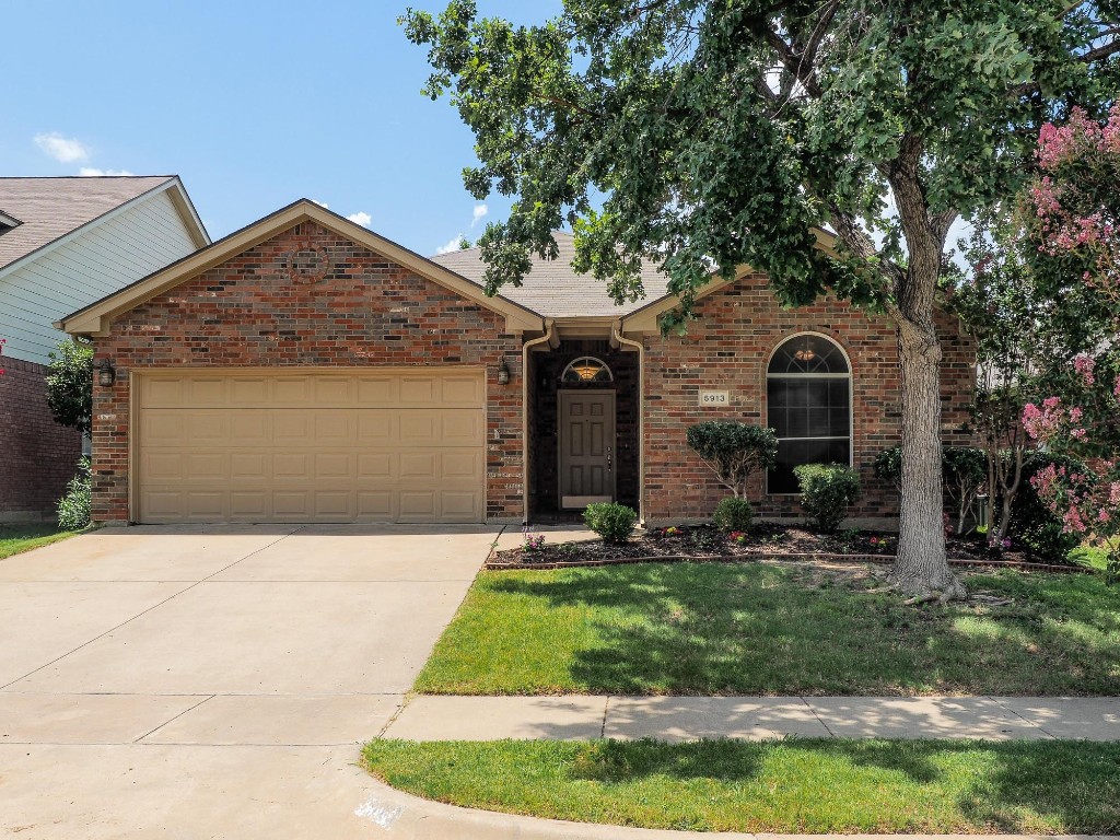 5913 Blanchard Drive Fort Worth TX 76131