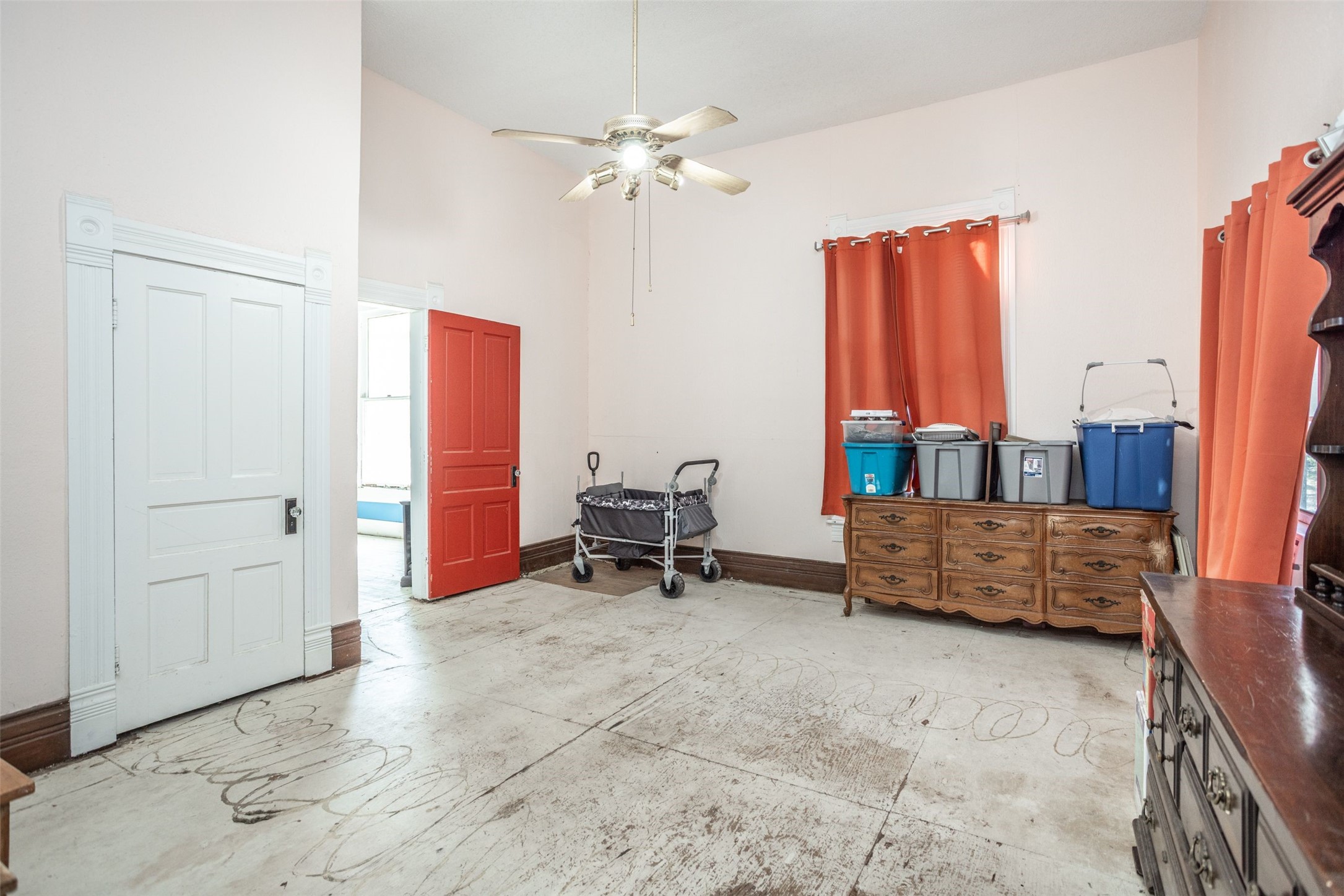 1015 N Dixon Street Gainesville TX 76240