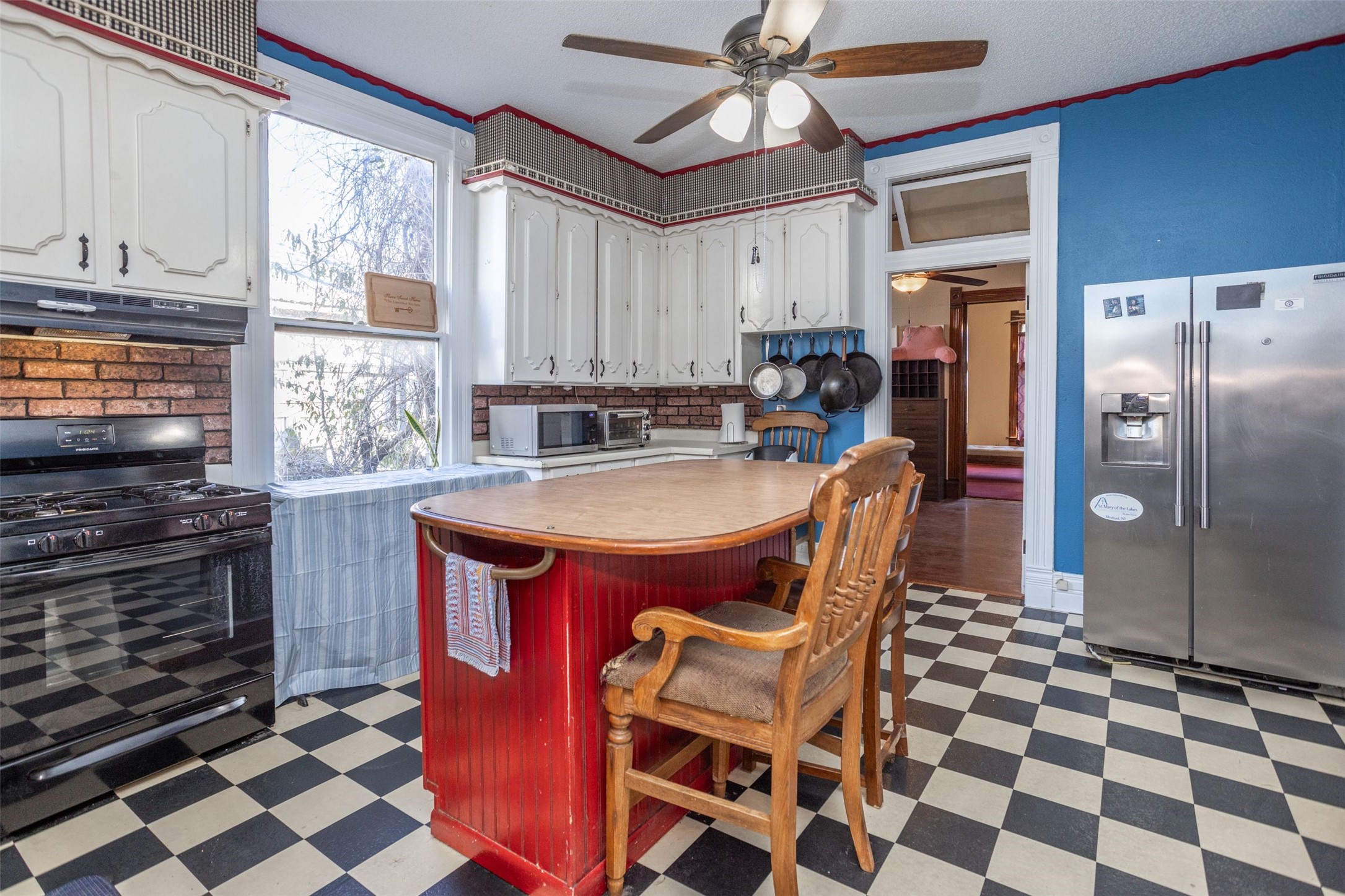 1015 N Dixon Street Gainesville TX 76240