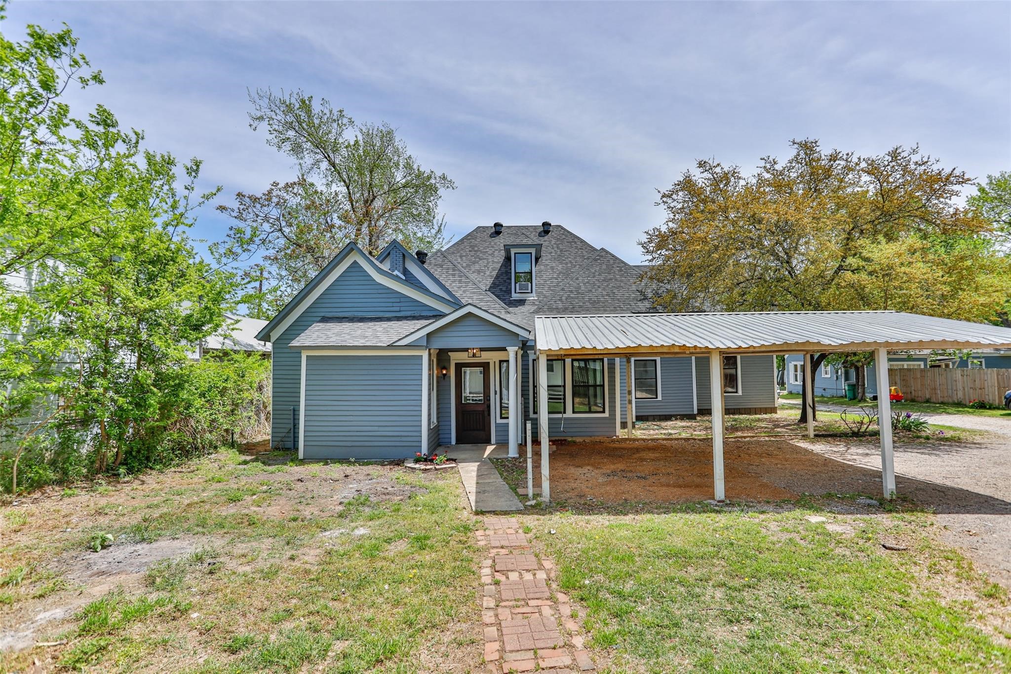 1015 N Dixon Street Gainesville TX 76240