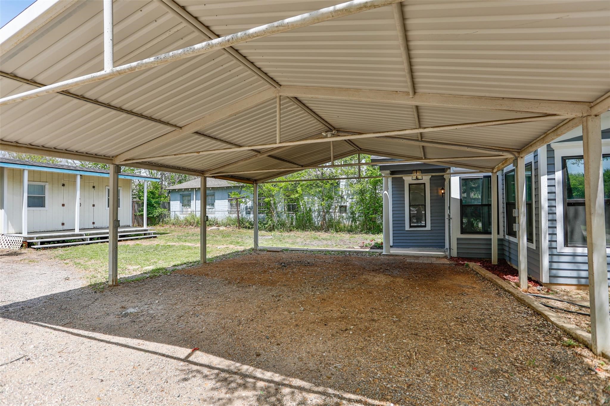 1015 N Dixon Street Gainesville TX 76240