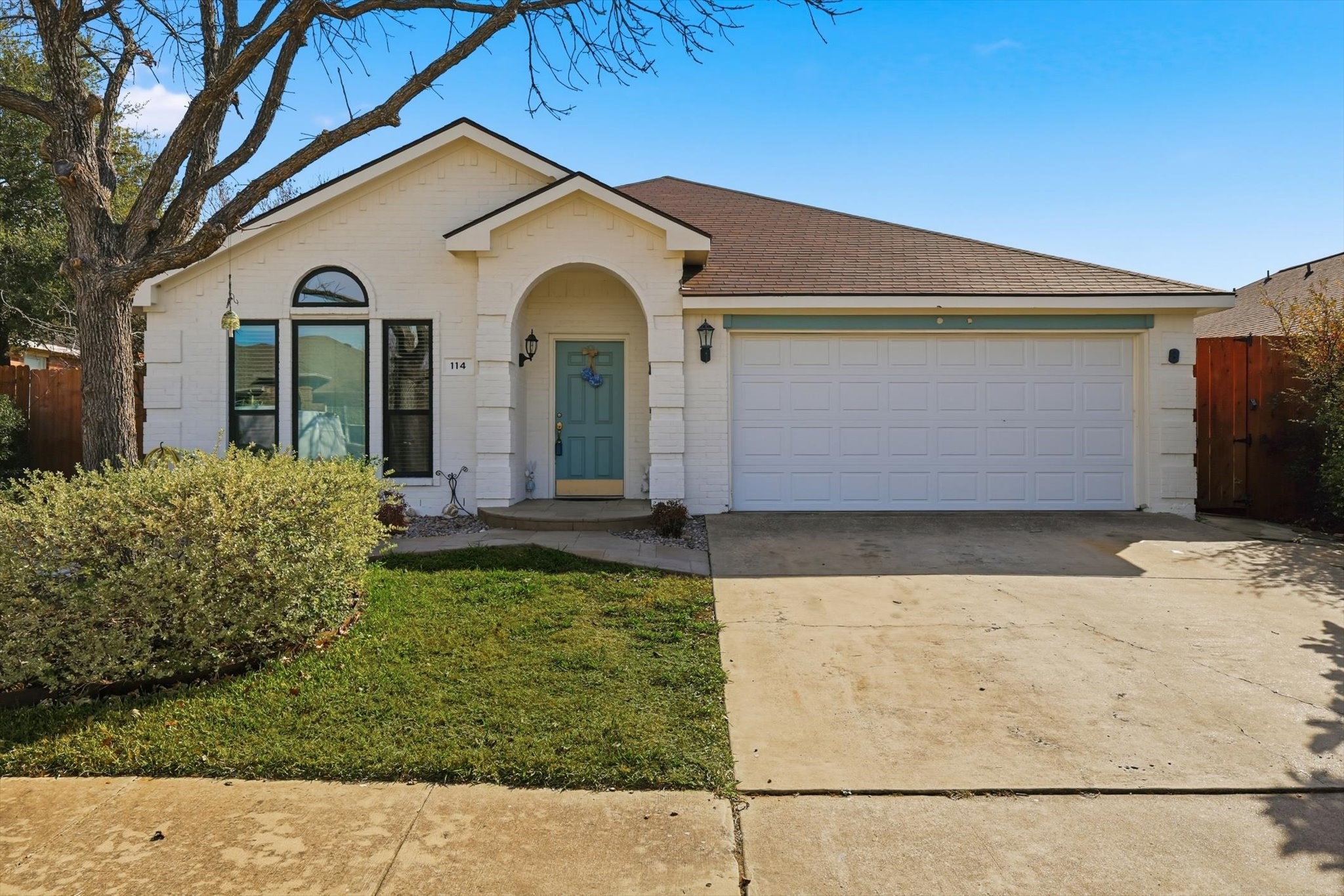 114 Drake Lane Garland TX 75043